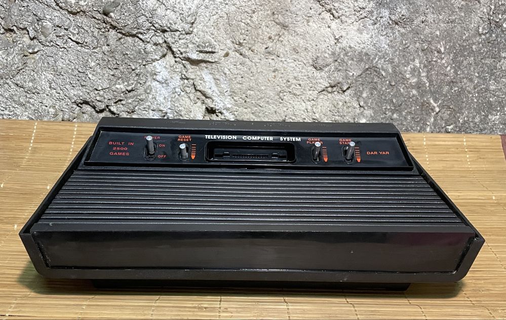 Kultowa konsola do gier ATARI 2600+ Video Computer System PRL  retro