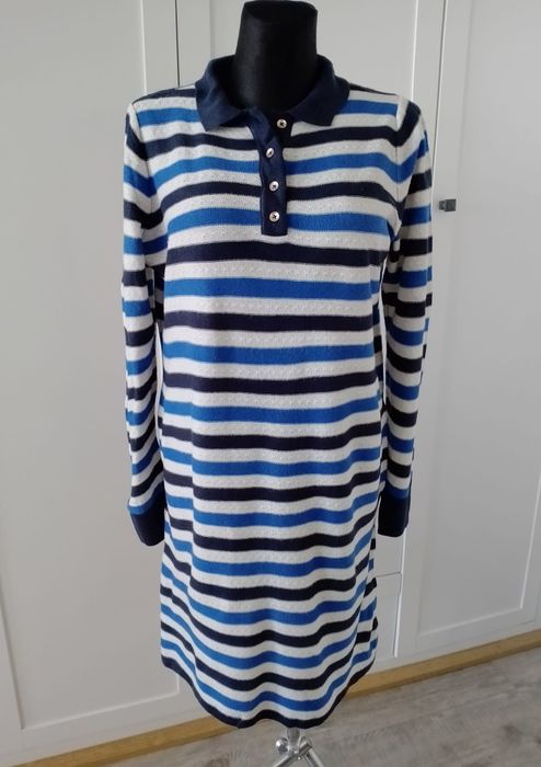 Sukienka sweterkowa 42