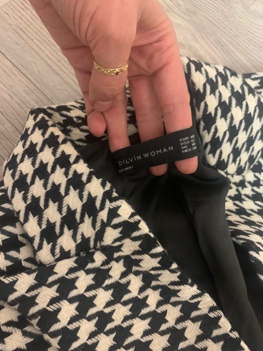 Продам твідовий костюм