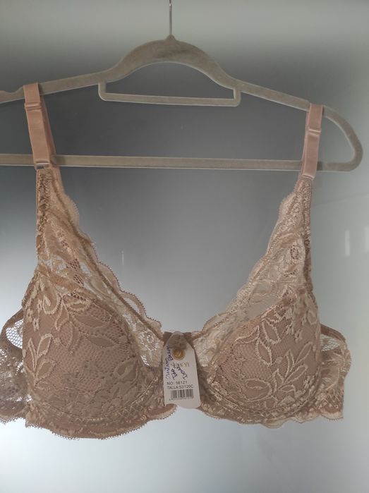 2 sutiãs novos c/ etiqueta tam 52 os 2 por 5€