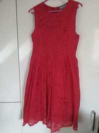 Czerwona sukienka koronkowa 140