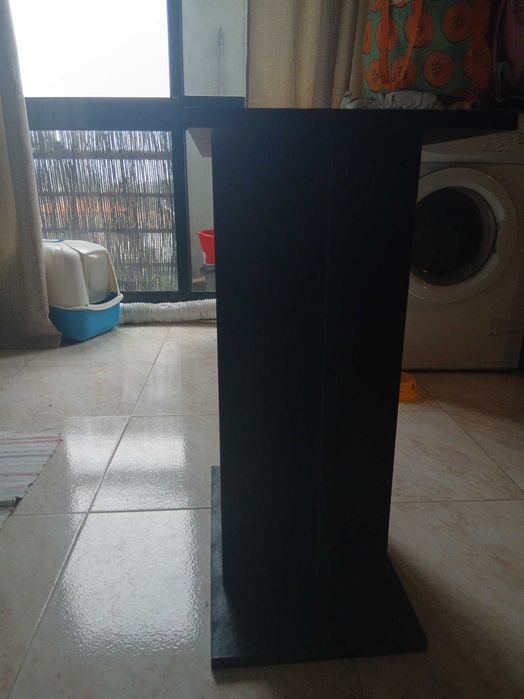 Aquário com móvel e acessórios