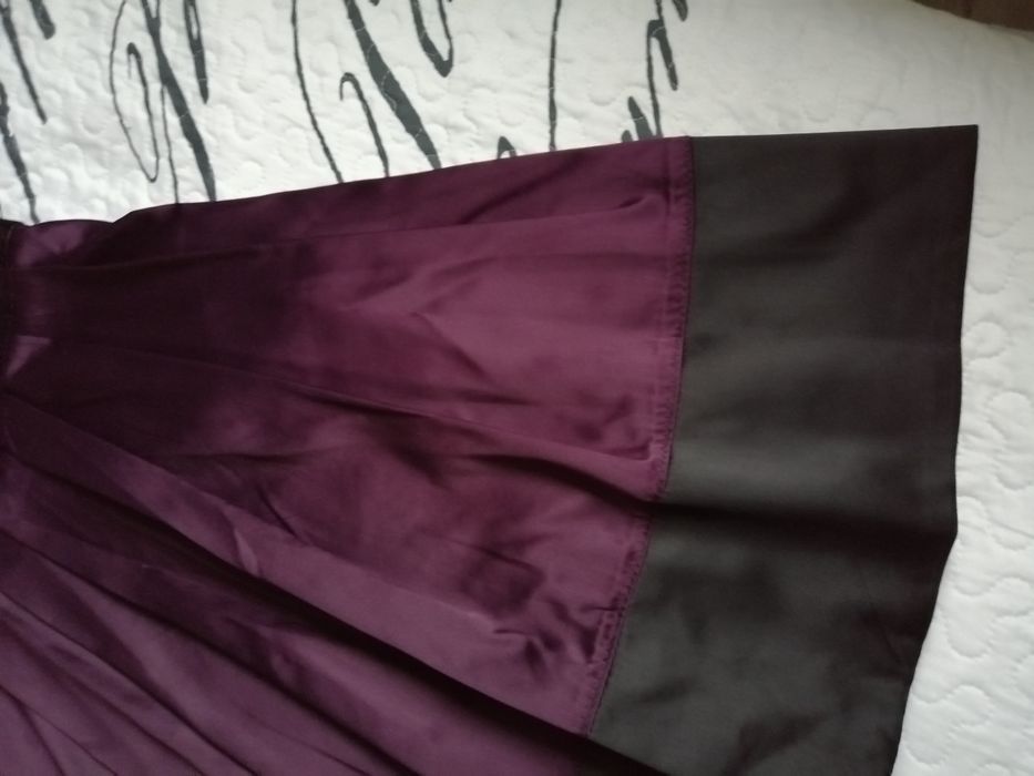 Bordowo-czarna sukienka rozm. 134 cm