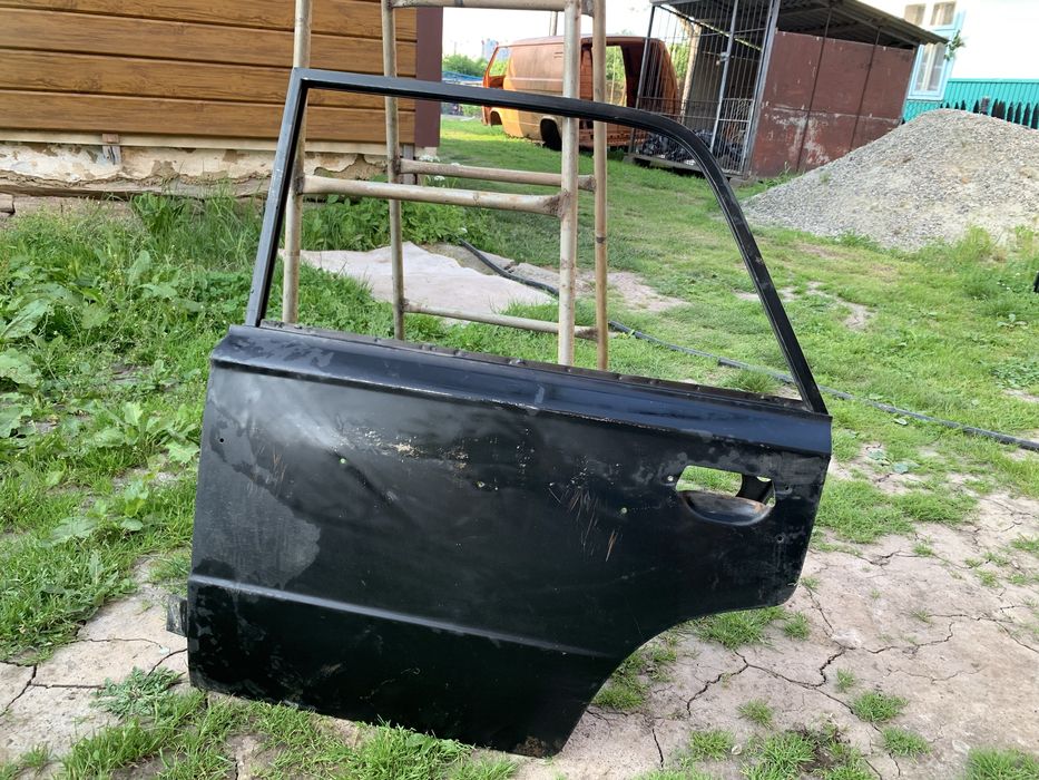 Крило, дверка (ліві, задні) від ВАЗ 2106