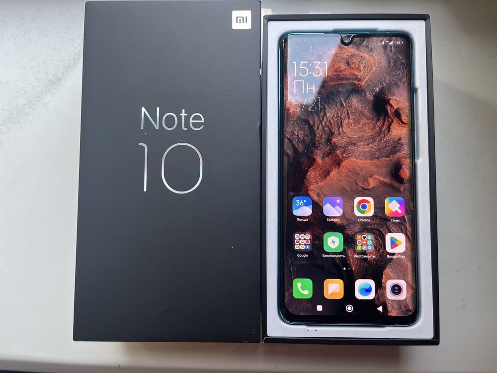 Продам Xiaomi Mi Note 10 6/128GB Aurora Green в идеальном состоянии