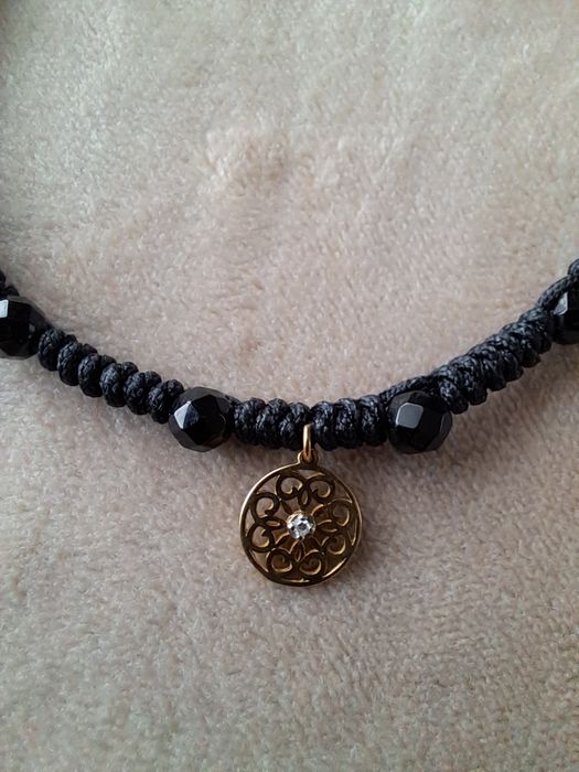 Bransoletka _ złoto, brylanty, kamienie naturalne, sznurek