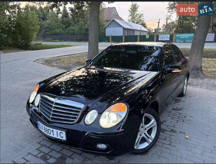 Продам Mercedes-Benz E-Class в хорошому стані W211.