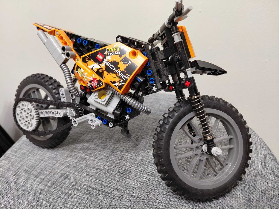 LEGO 42007 Technic - Motor crossowy - klocki lego
