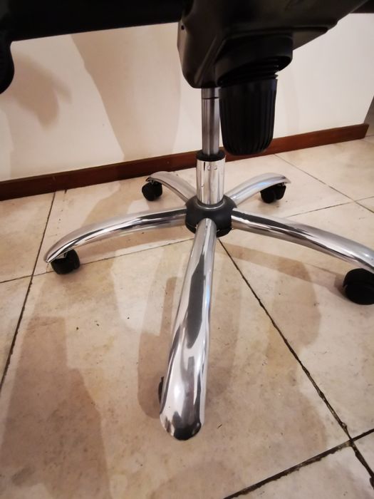 Cadeira funcional toda em Inox