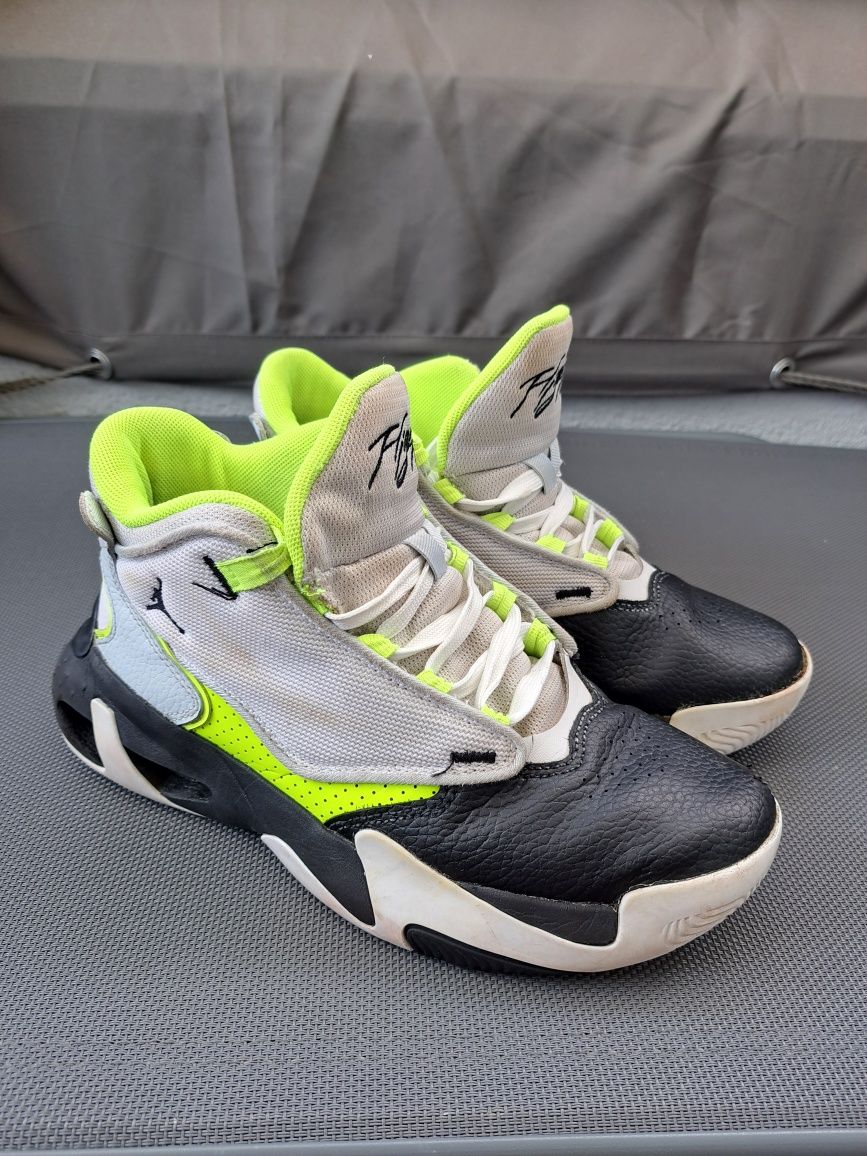 Buty  Jordan r38