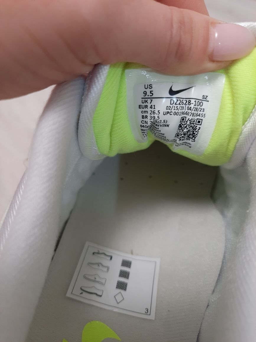 Оригінальні жіночі кросівки NIKE AIR MAX 1 SHOES BEIGE/GREEN DZ2628-10