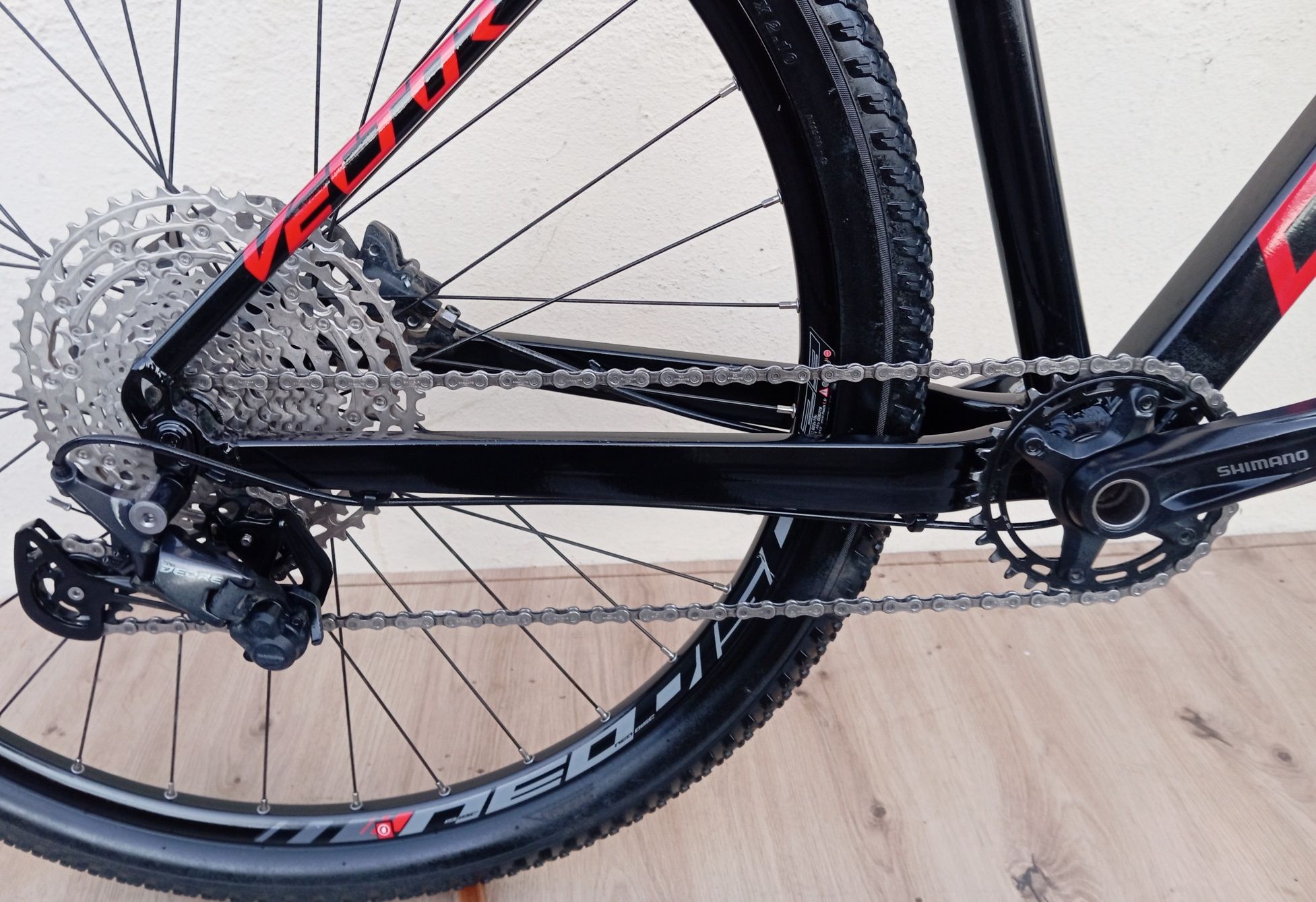 JF-Bikes Ded Vector 12v M