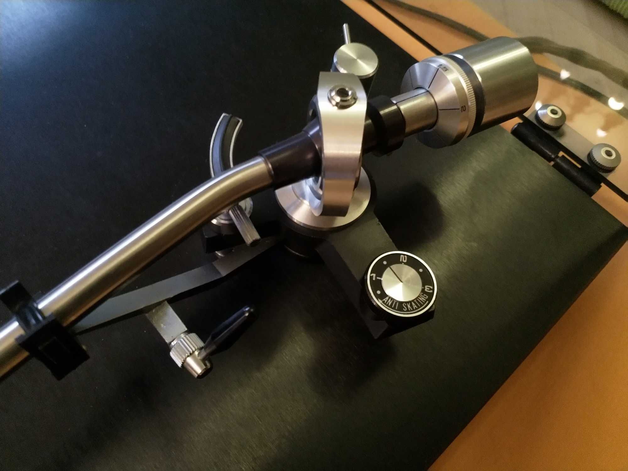 Gramofon Rega ramię Acos Lustre Ortofon OM5