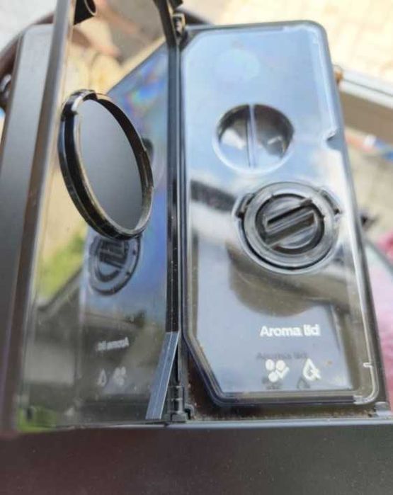 Кавомашина Saeco Incanto HD8912 б/в у робочому стані