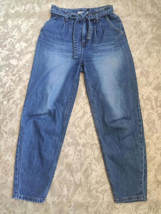 Жіночі джинси mom в відмінному стані, р.S, 26/36, наш 42-44