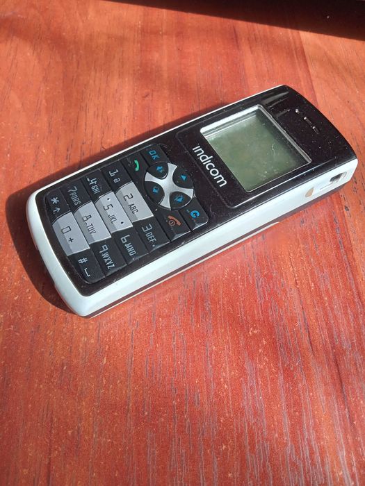 Продам телефон кнопочный Indicom