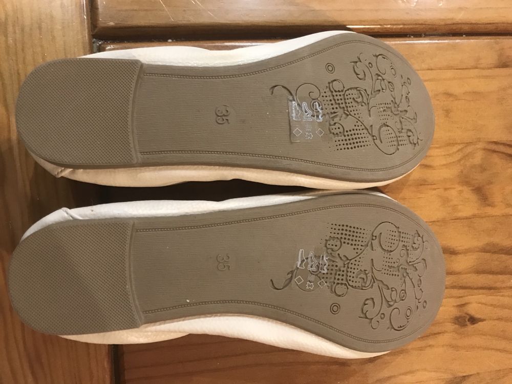Sabrinas sapatos rasos