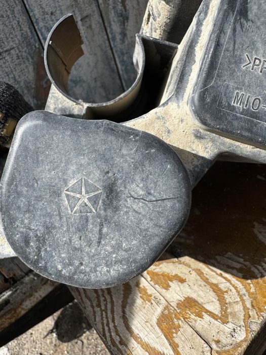 Абсорбер угольный фильтр Jeep Cherokee KL