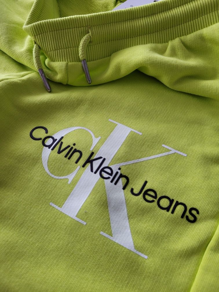 Spodenki chłopięce Calvin Klein jeans 12 152cm S fluo Glow in the Dark