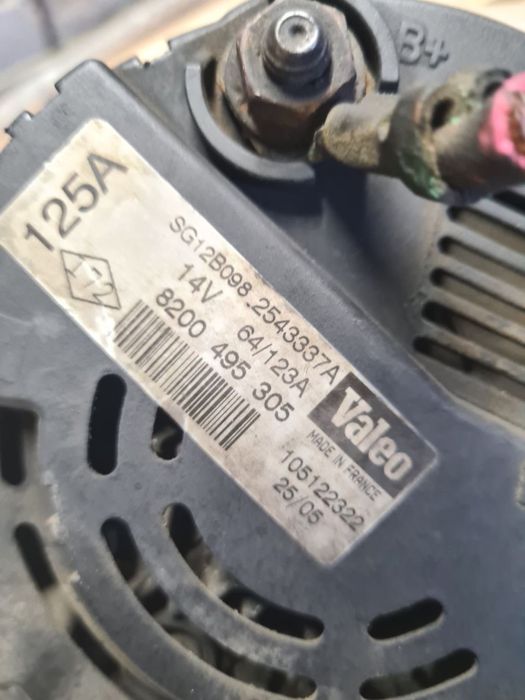 Генератор Renault Trafic Vivaro Megane Scenic Laguna Kango 8200495305