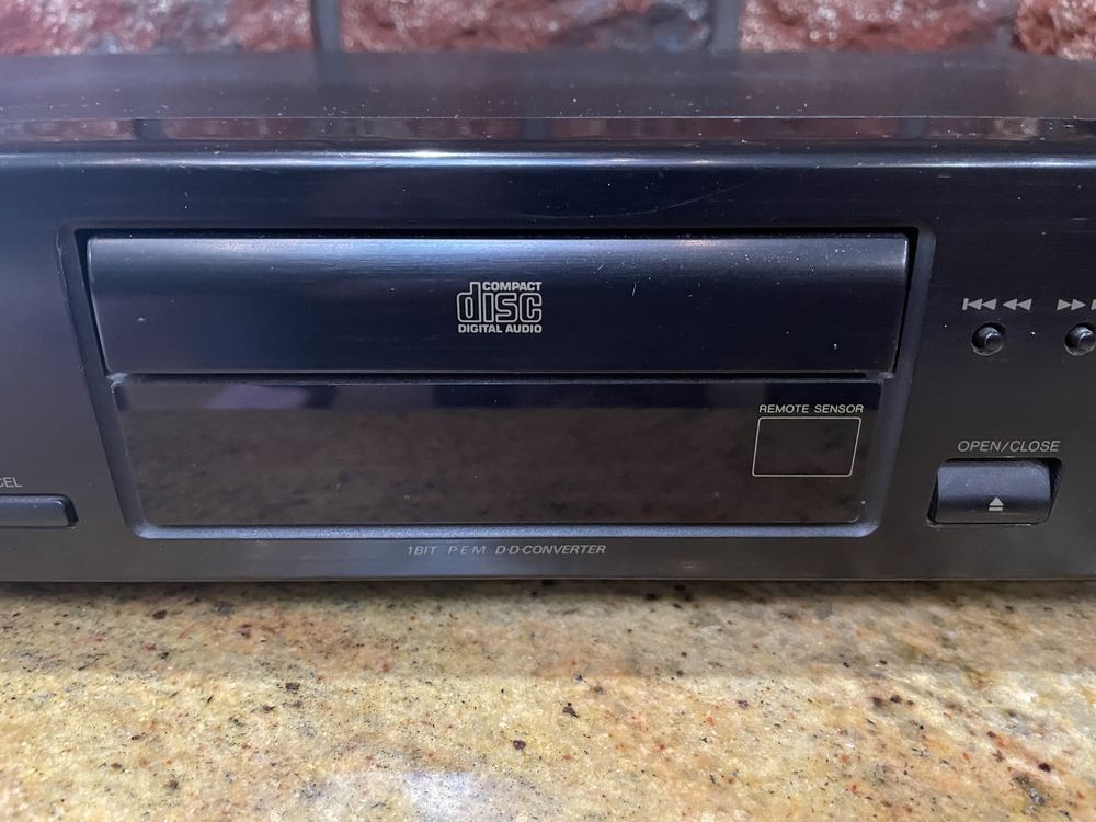 Odtwarzacz CD JVC XL-V284