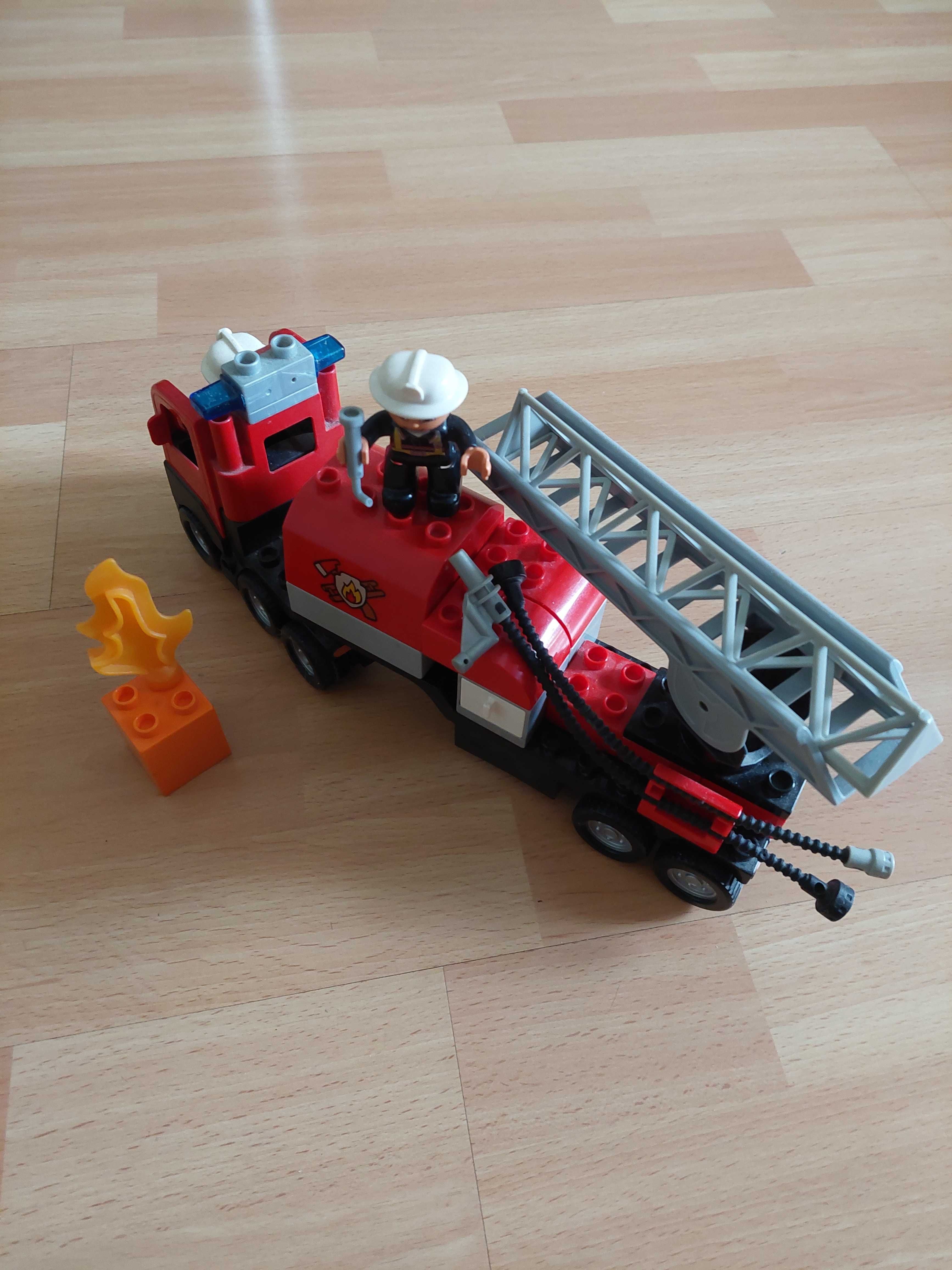 LEGO DUPLO Wóz strażacki 4977