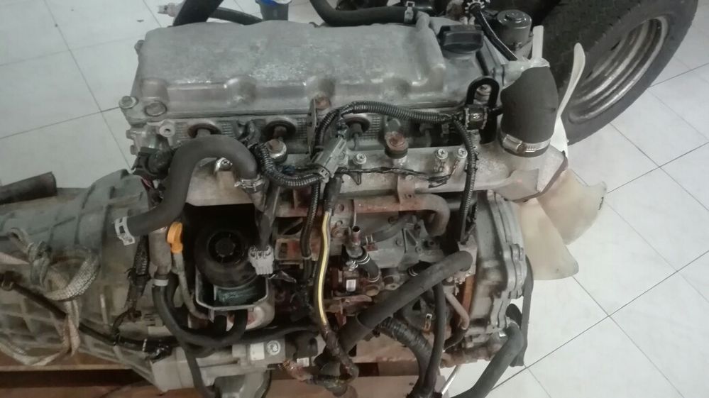 Motor nissan navara yd25