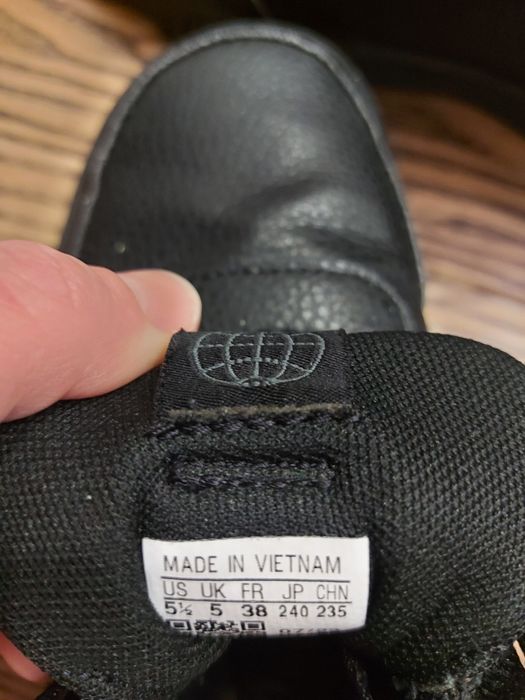 Чорні,дуже хороший стан