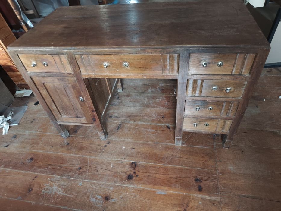 Secretaria em madeira de pinho