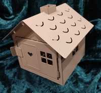 Metalowa Latarnia w kształcie domu z kominem