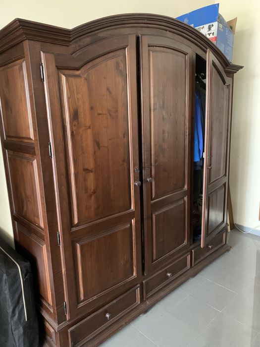 Vendo sofas e moveis (moveis sala, camas, mesas, armário, etc)