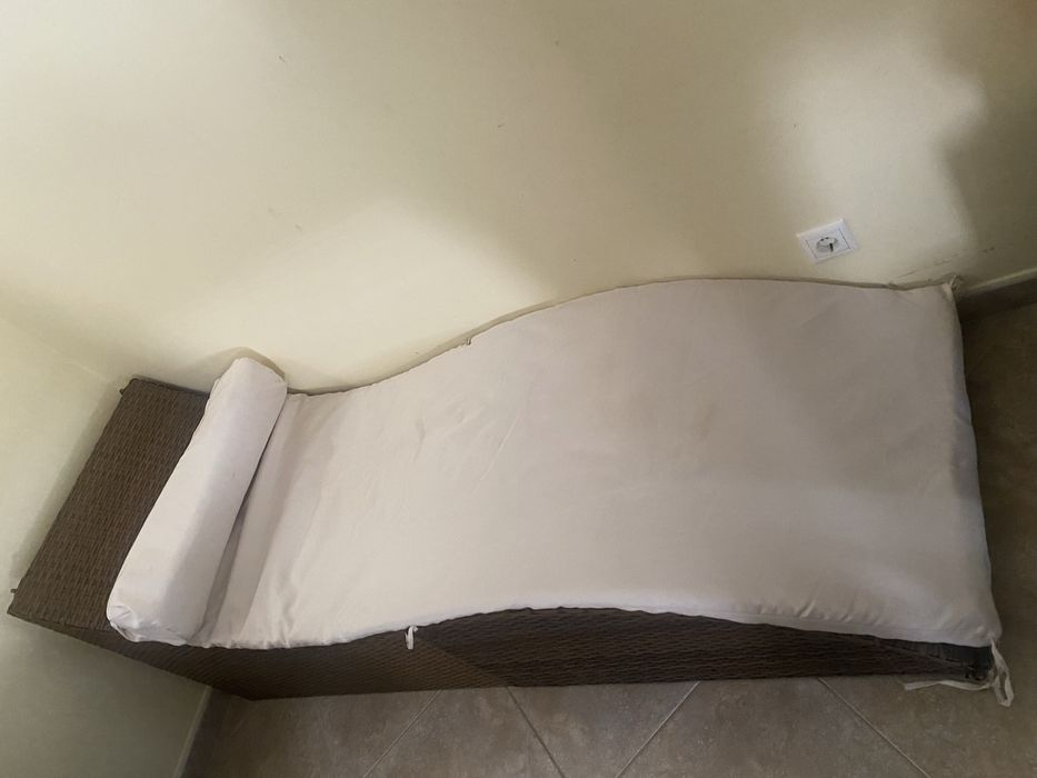Cama de relaxe usado