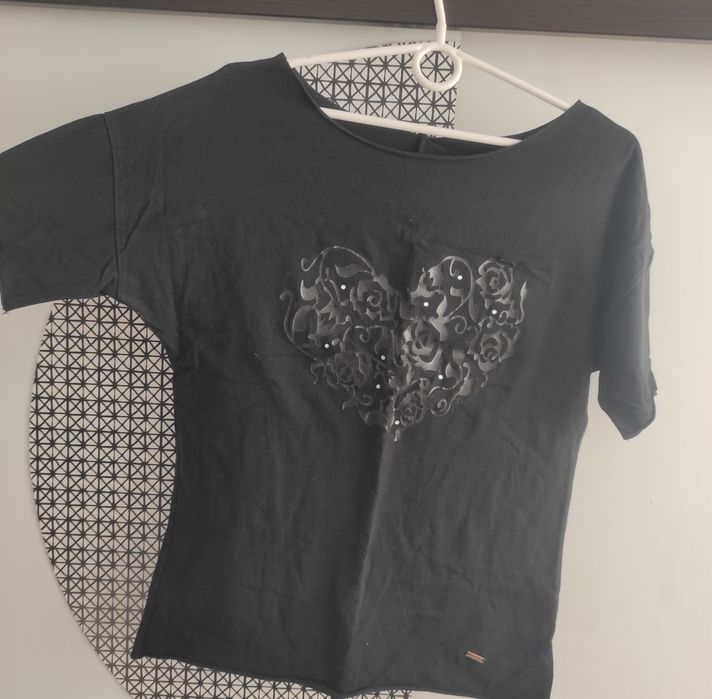 Czarna bluzka damska z sercem, Megi, r S/M
