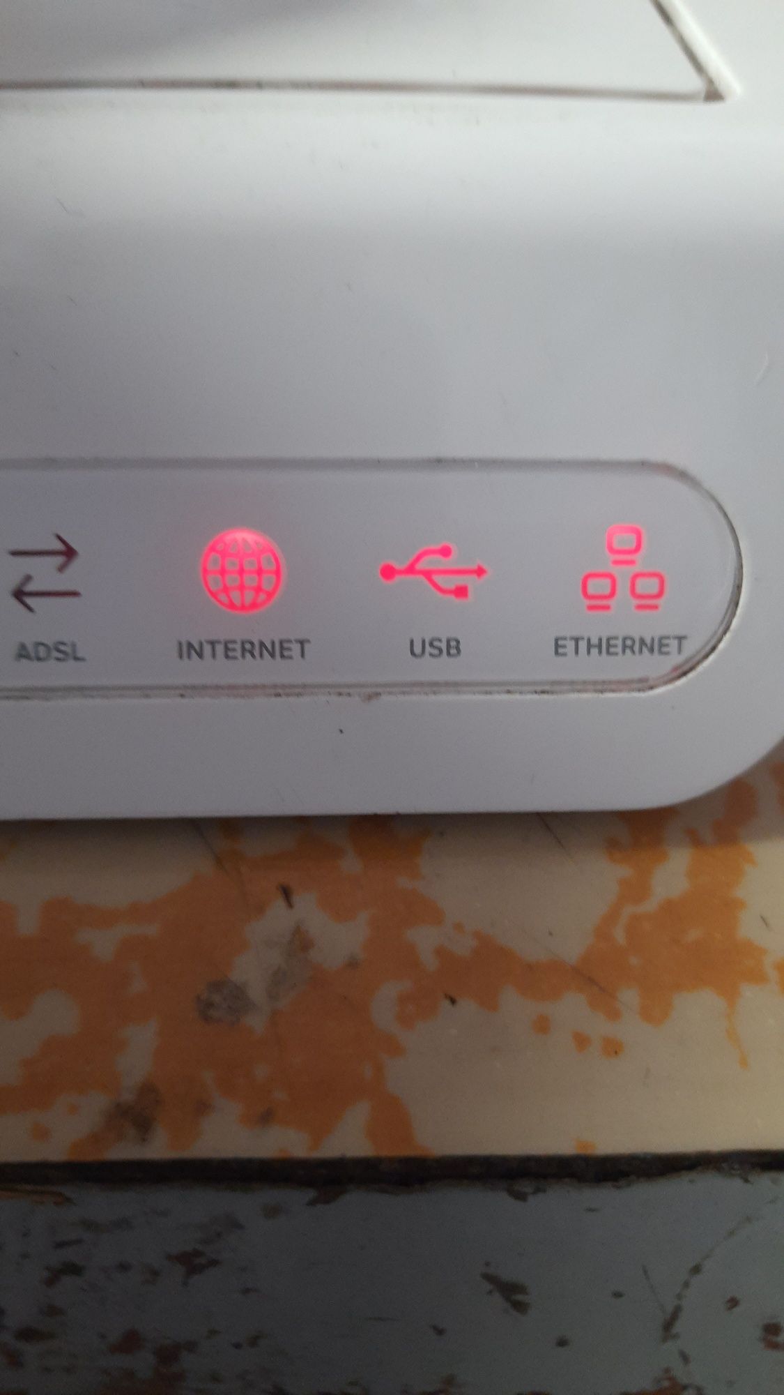 Роутери  TP- Link та AirTies.