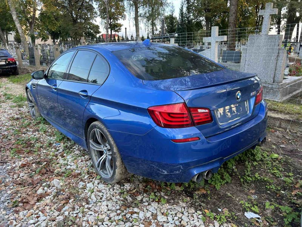 bmw m5 f10 бмв ф10 м5 розбор запчастини крило капот