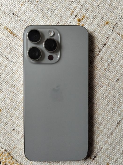 iPhone 15 pro max 512 e sim