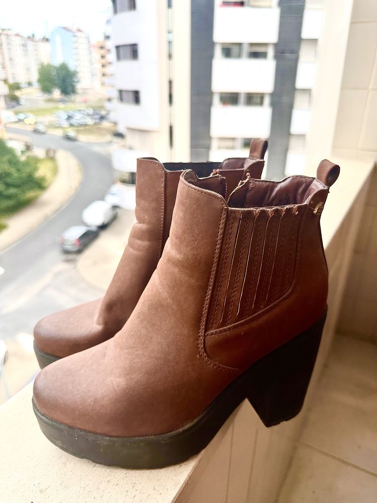 Botas senhora, salto