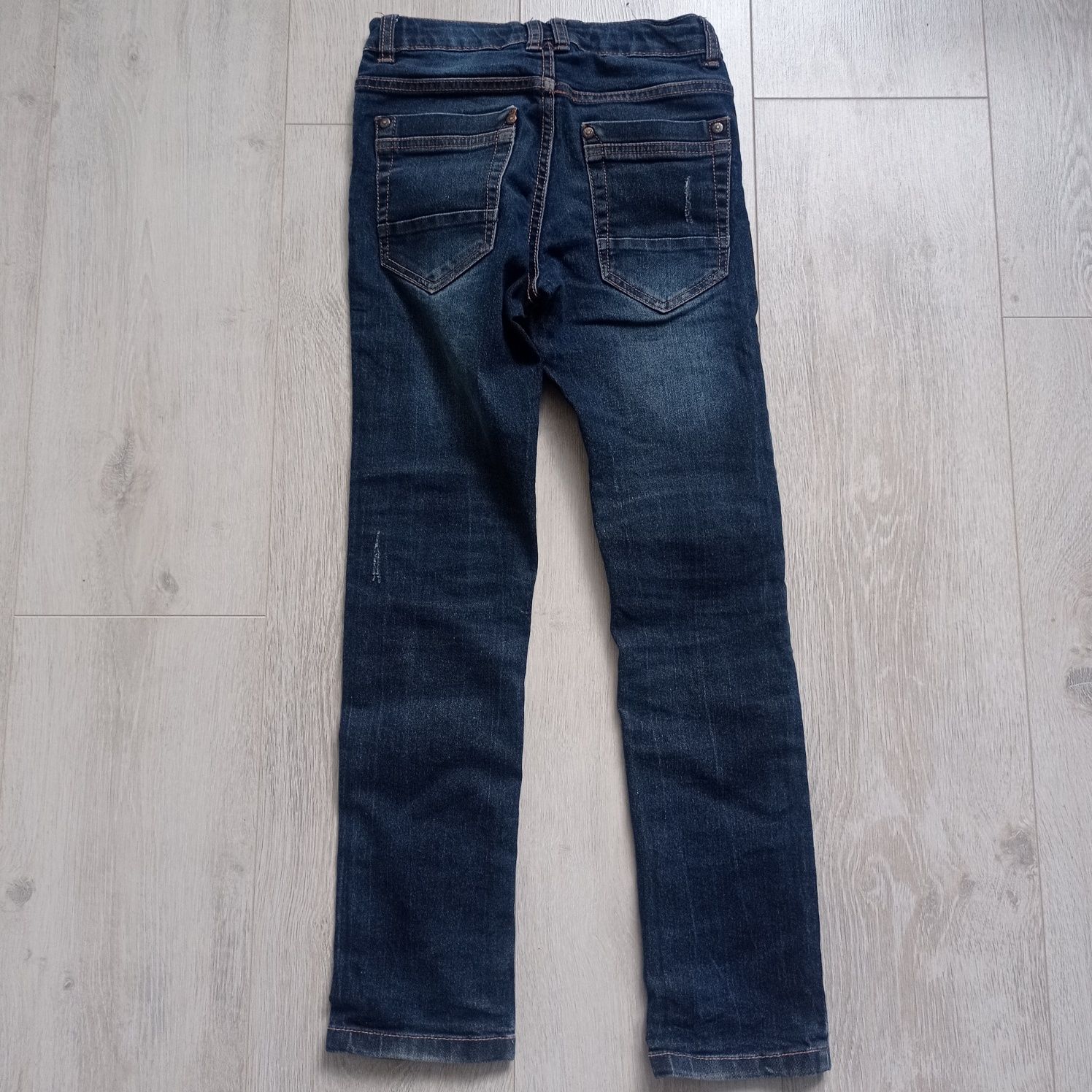 Spodnie jeansowe dla chłopca 140