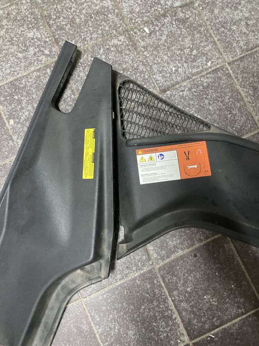 Пластик,обшивка,багажник,корито,Тесла S,дорест