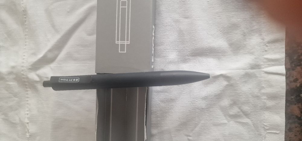 Esferográfica Lexon Preta