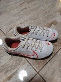 Buty sportowe turfy  31.5 nike