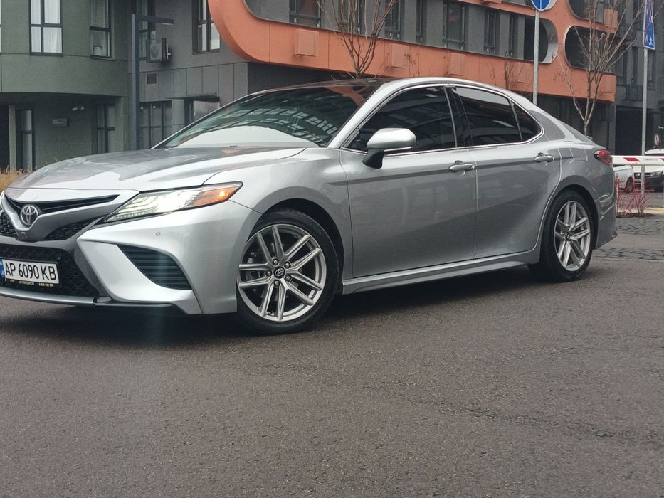 Тоета Камри 2018 3.5