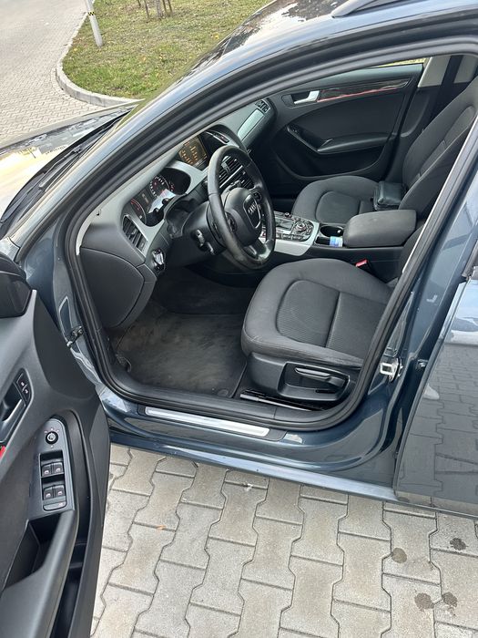 Audi a4b8 2.0 diesel automat 143 koni 2010rok