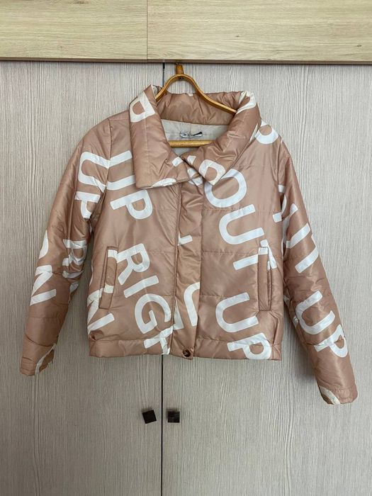 Жіноча куртка осінь-весна