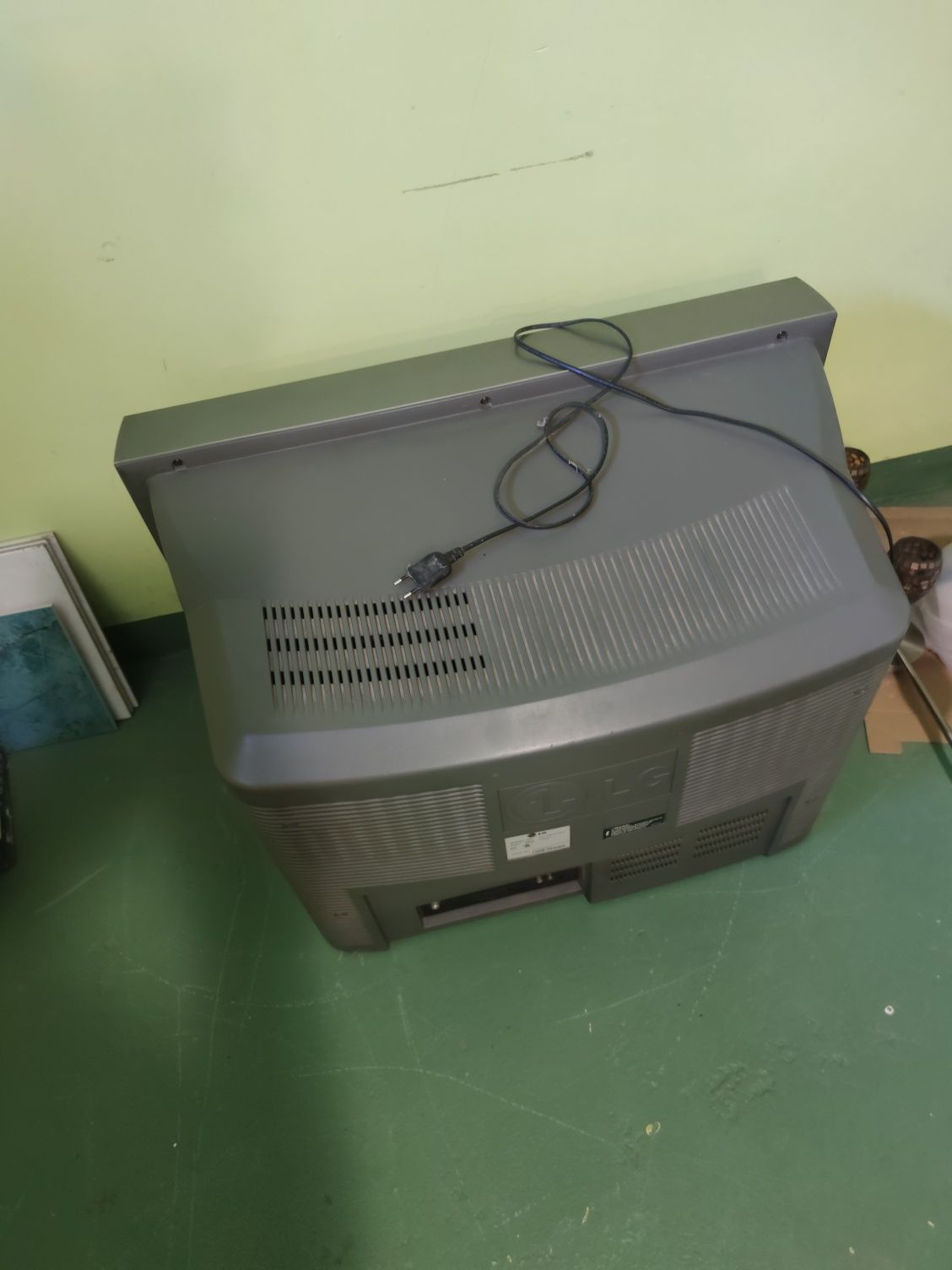 Telewizor LG 32 całe
