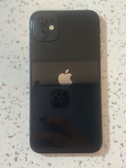 Продам айфон 11