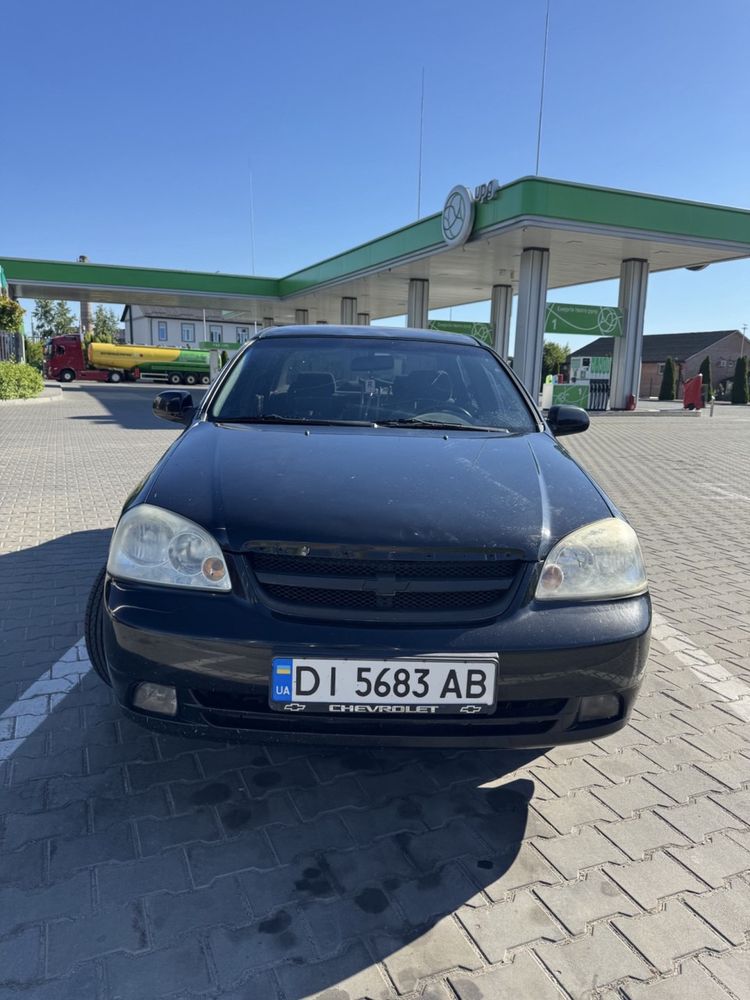 Продам машину шевроле лачетті,