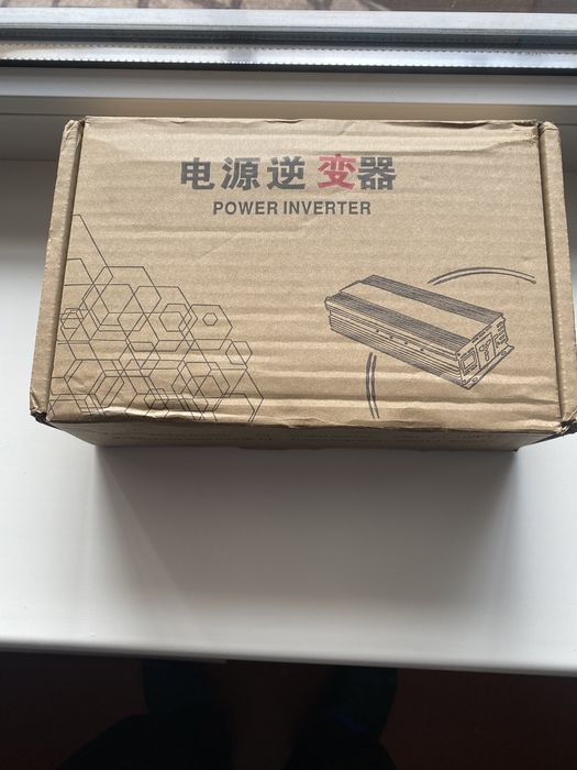 Інвертор модифікований синус 12-220v/Инвертор 12-220v/преобразователь
