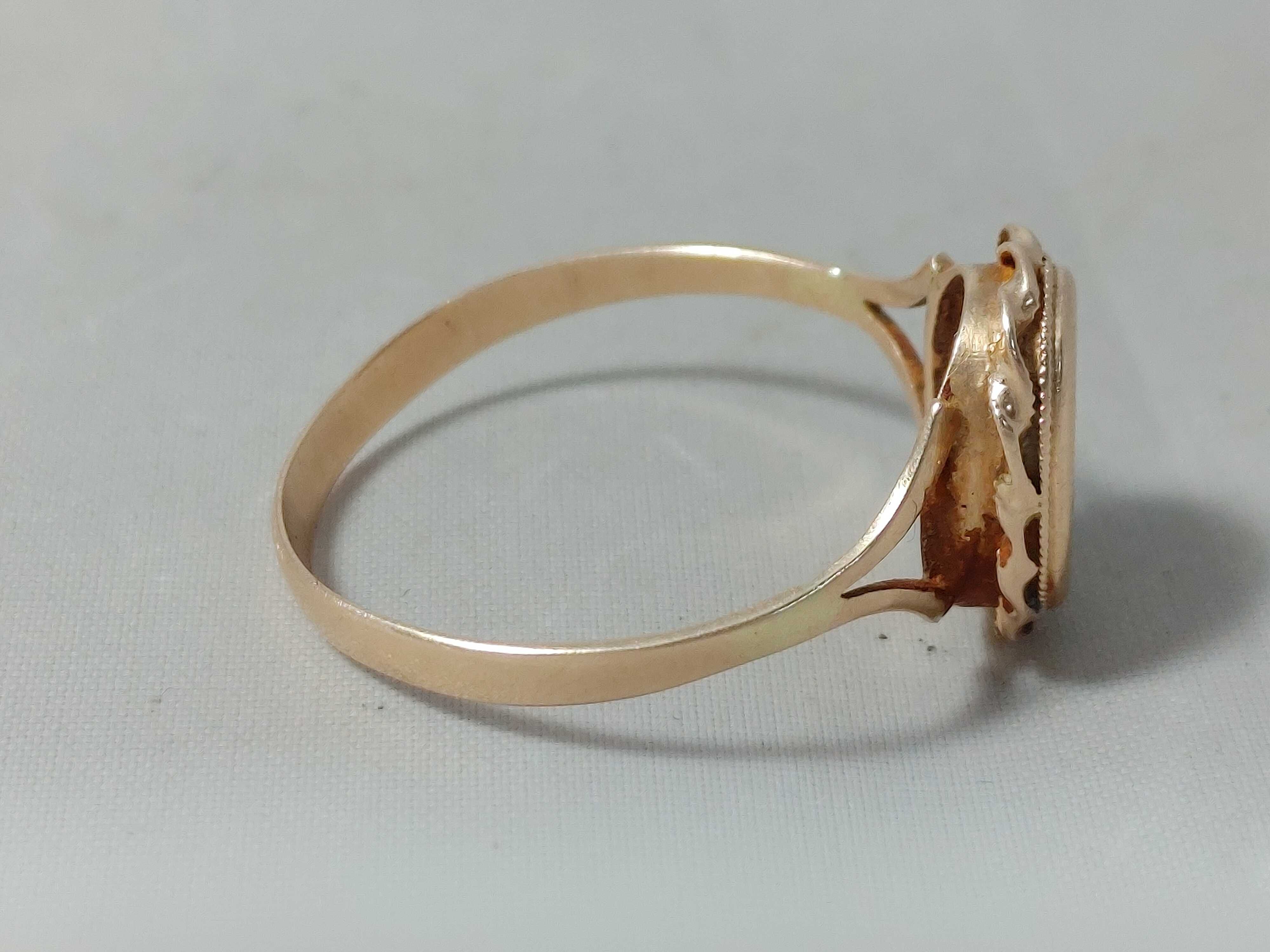 Złoty pierścionek 18K 25R