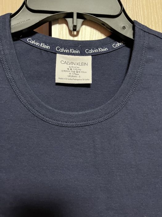 Calvin Klein t-shirt r S granatowa koszulka z napisem dość luźna